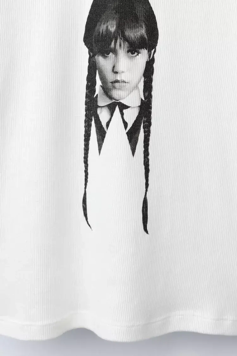 ZARA ФУТБОЛКА В РУБЧИК WEDNESDAY ©, БЕЛЫЙ