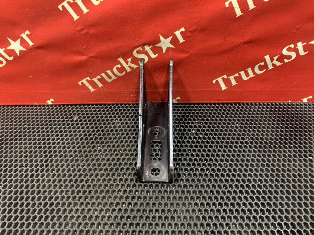 Кронштейн амортизатора кабины 2023г