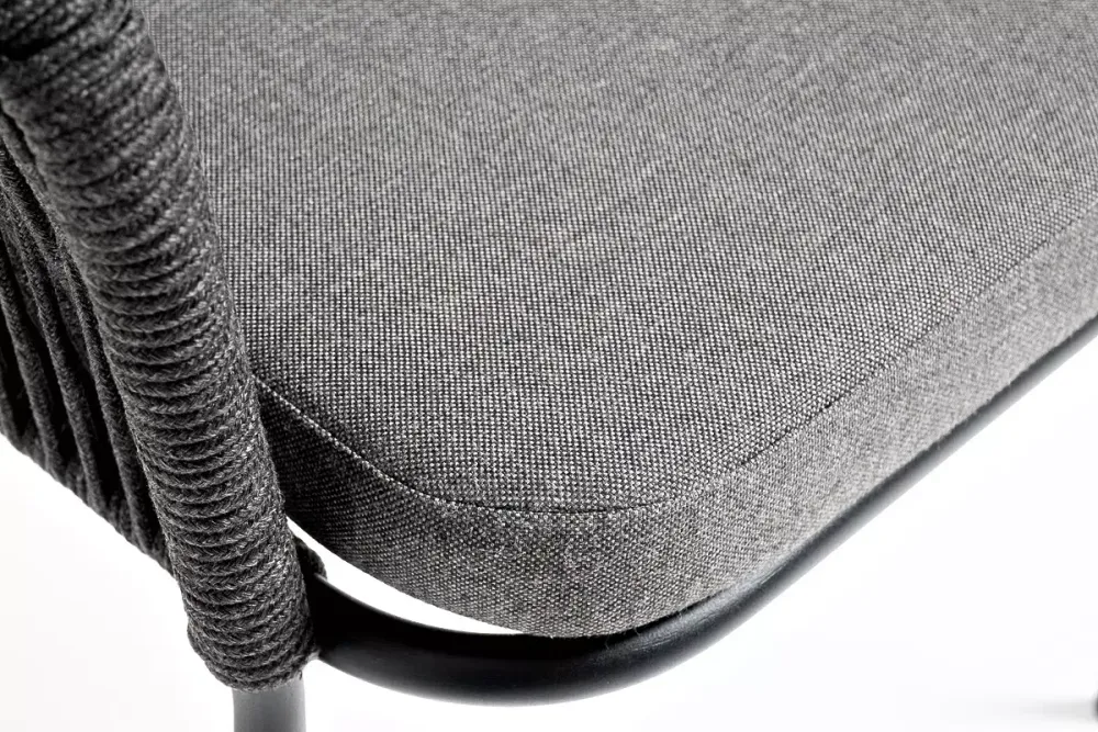 "Лион" стул плетеный из роупа, каркас алюминий темно-серый (RAL7024) муар, роуп темно-серый круглый, ткань темно-серая 027