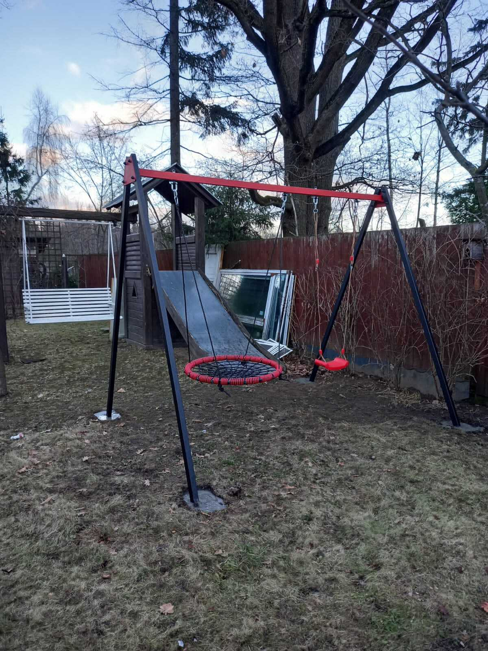 Монтаж уличных качелей Sv Sport