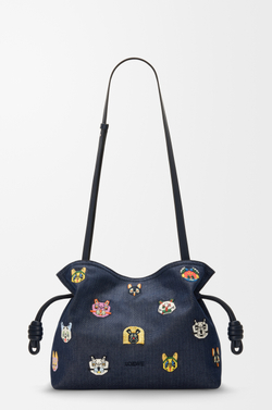 Loewe Сумка-клатч Flamenco Cats среднего размера из вышитой джинсовой ткани, синий