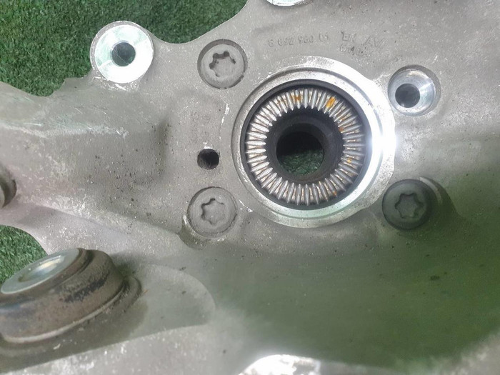 Кулак задний правый BMW M8 F91 (2019-н.в.)