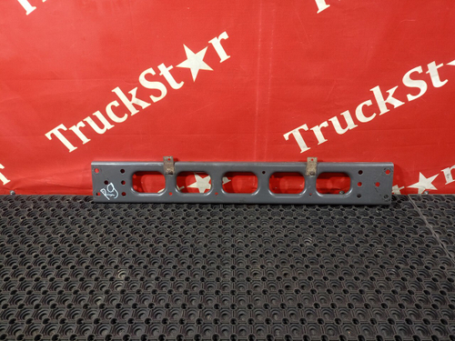 Кронштейн решетки радиатора