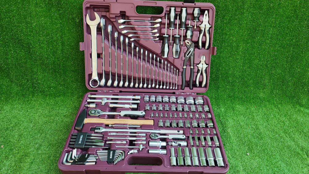 Набор инструмента Thorvik 127 предметов UTS0127