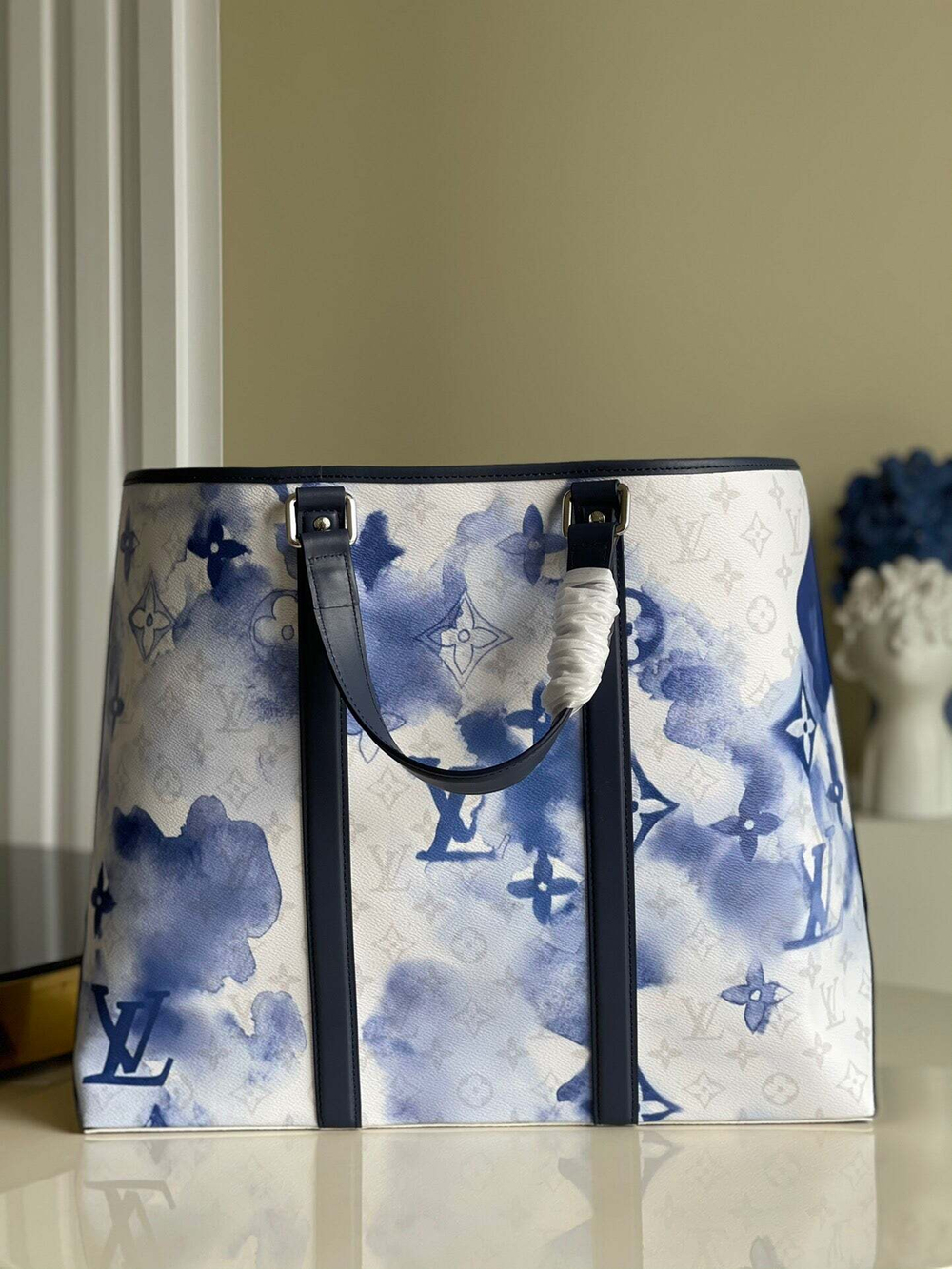 Louis Vuitton New Tote PM