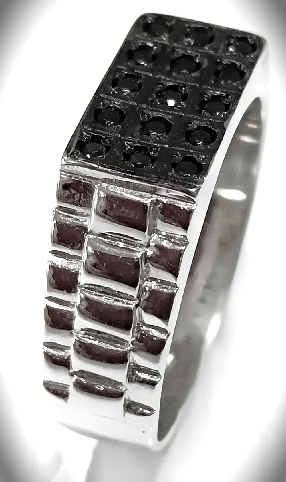 Ювелирное кольцо Эстерелла