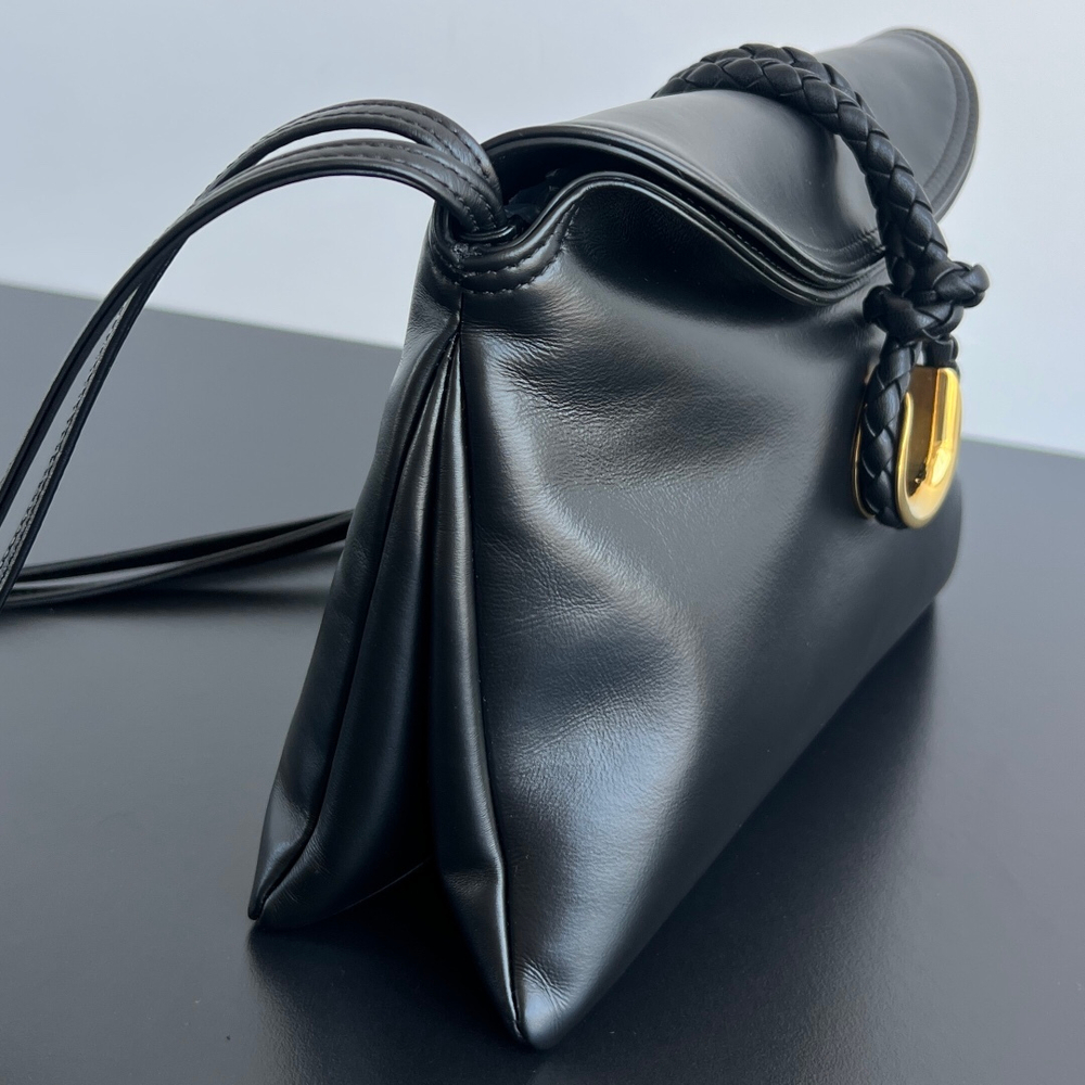 Bottega Veneta Medium Liberta 30 cm