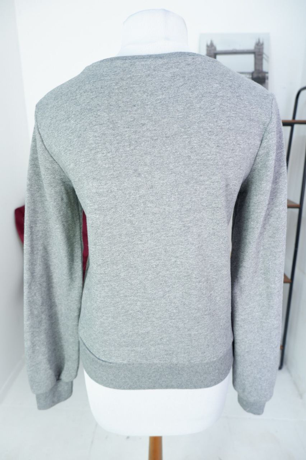 Толстовка  COLIN'S с вышивкой 44 размер