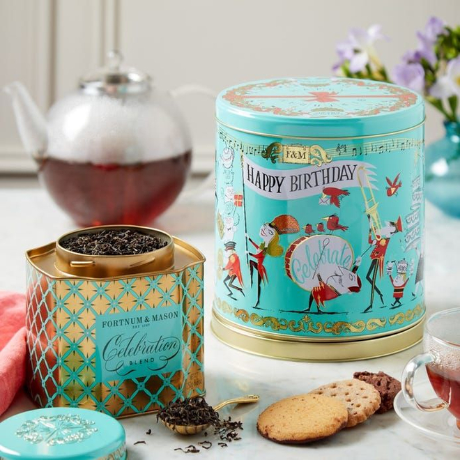 Набор Fortnum and Masons чаи и печенье Celebration Tea & Birthday