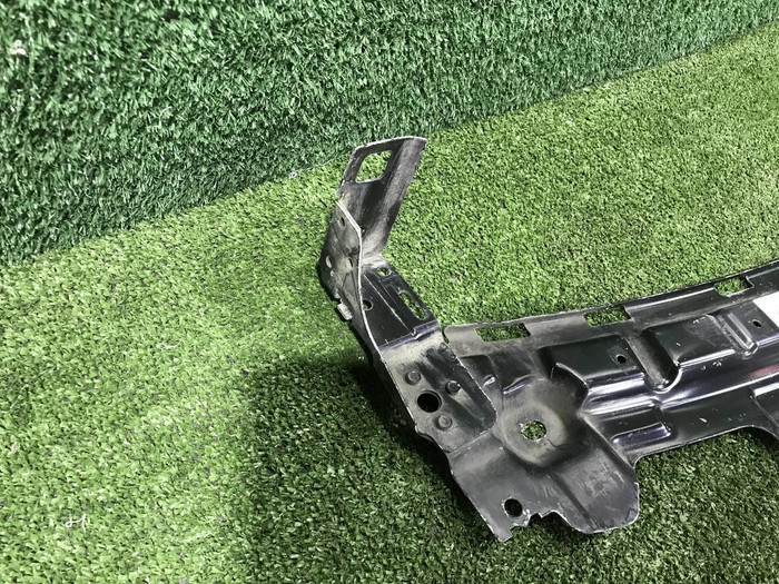 Кронштейн передней панели BMW X5 F15 X6 F16 (2013-2018)