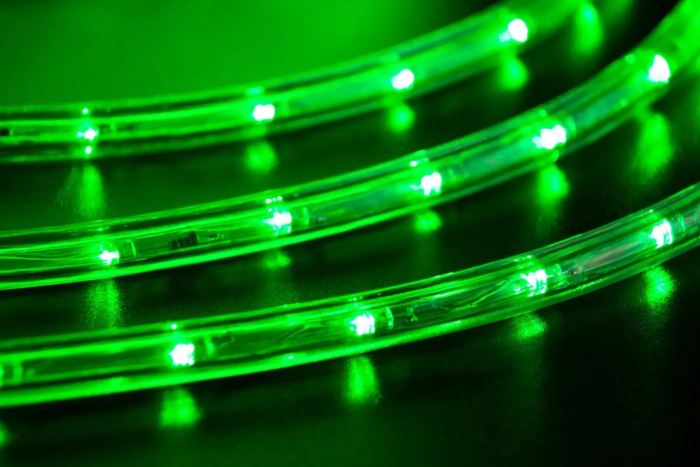 Дюралайт светодиодный 2-х проводной, диаметр 10 мм., 220В, зеленые LED лампы 30 шт на 1 м., бухта 100 м., статика, Teamprof (TPF-DL-2WH-100-10mm-240-G)