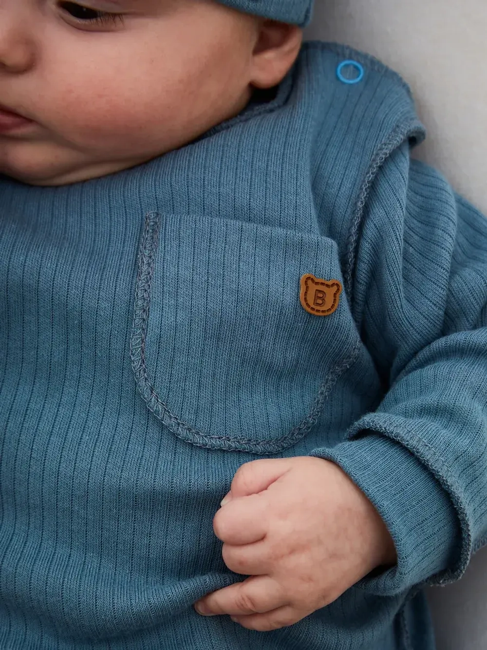 Костюм для новорожденного на выписку