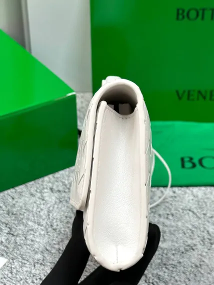 Клатч Bottega Veneta Andiamo белый