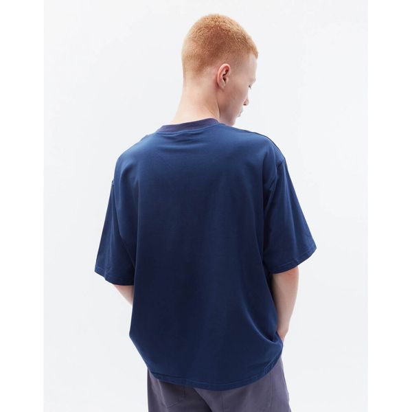 Футболка Яблоко темно-синяя - фото 3