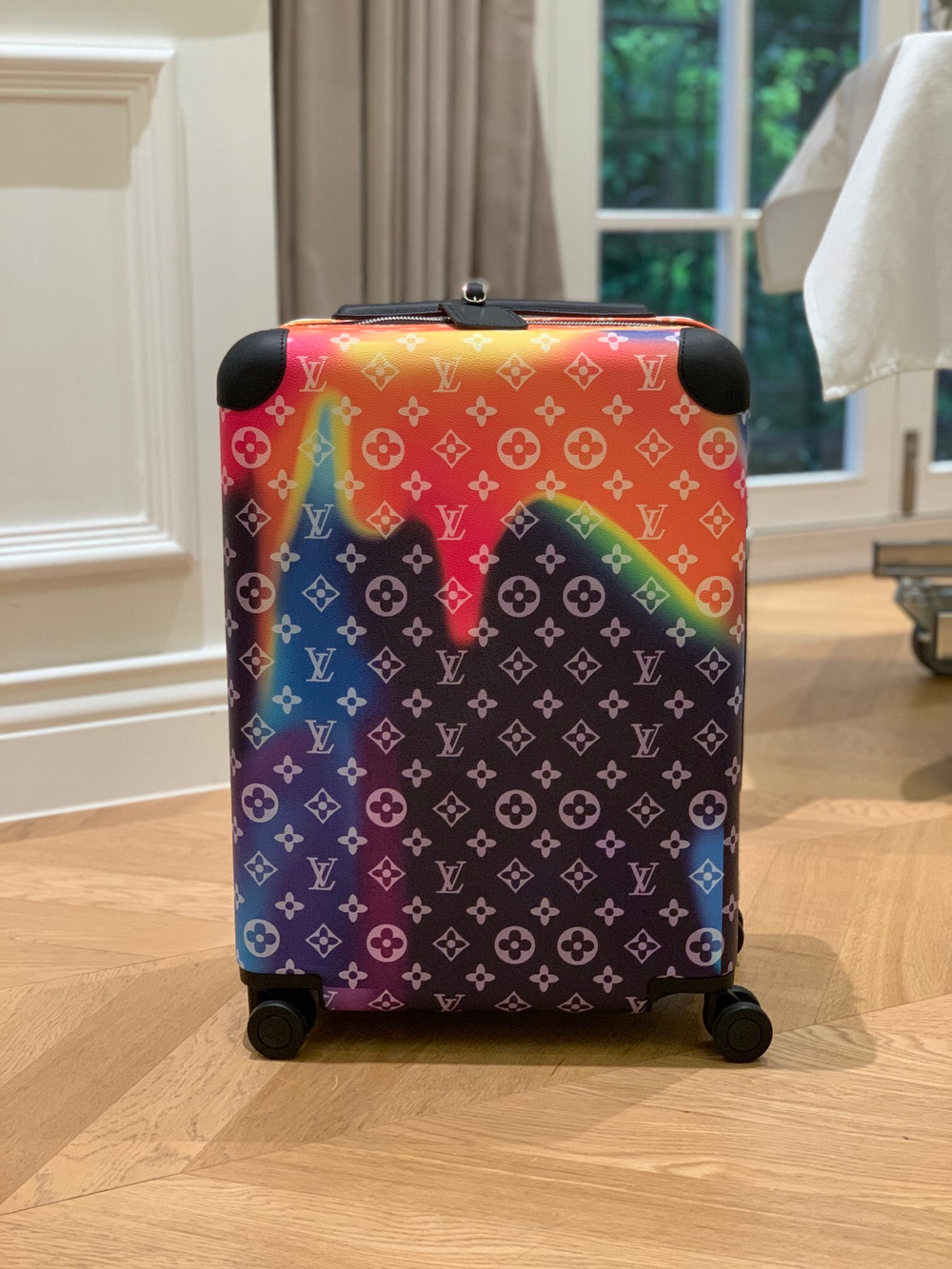 Louis Vuitton Horizon 55