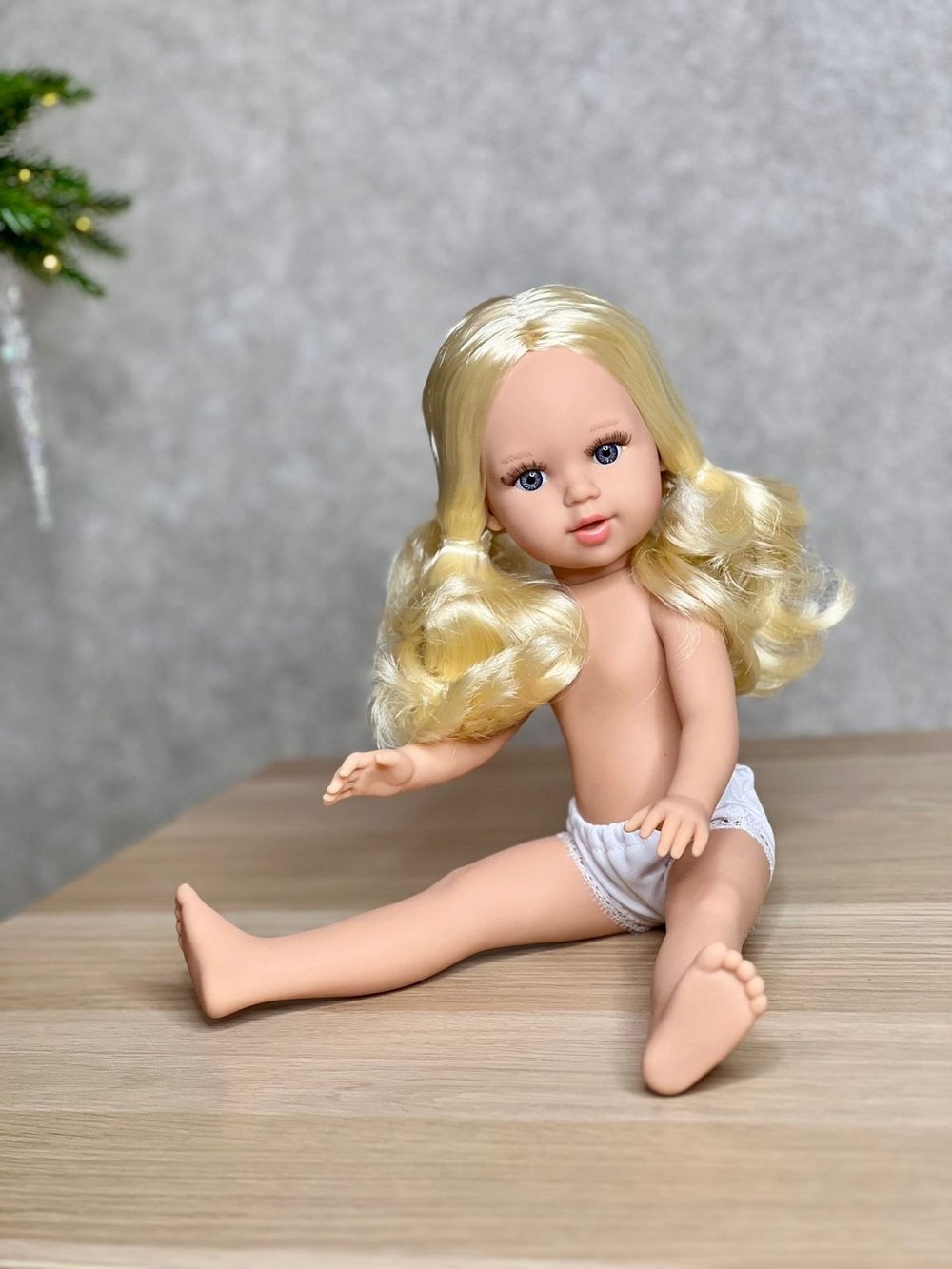 Кукла Marina and Pau 40cм Marina Edelweiss, без одежды в пакете (M13A2)