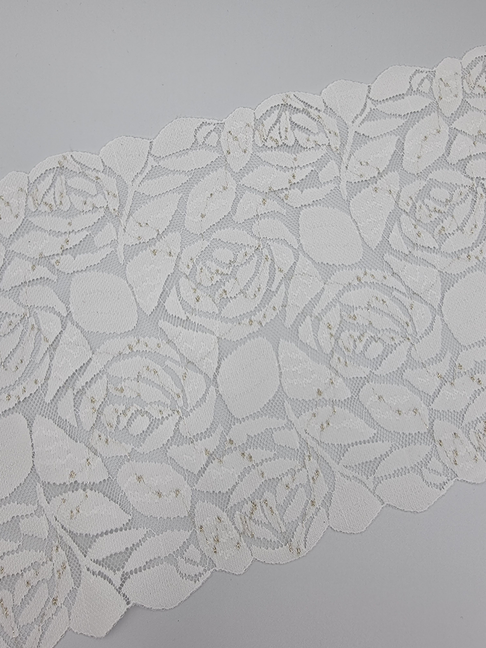 Кружево эластичное белое/золото КС148 (20 см)