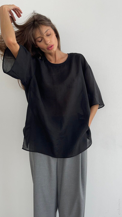 футболка AMI voluptuous