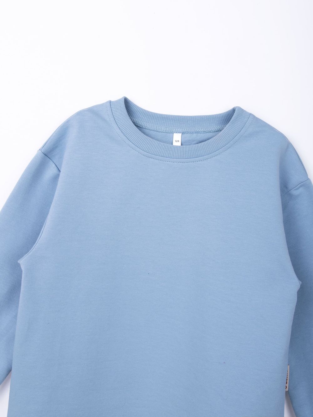 Свитшот облегченный "Дымка" с фигурным вырезом 7+