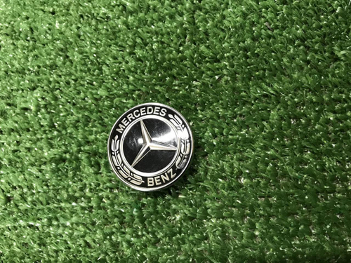 Эмблема решетки радиатора Mercedes S W222 (13-17)