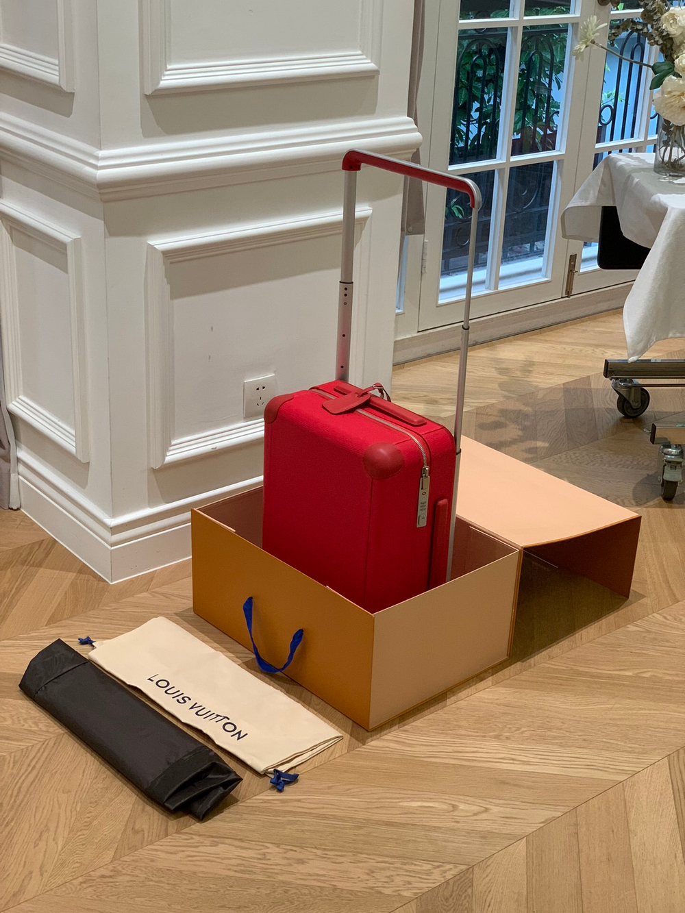Louis Vuitton Horizon 55 Suitcase