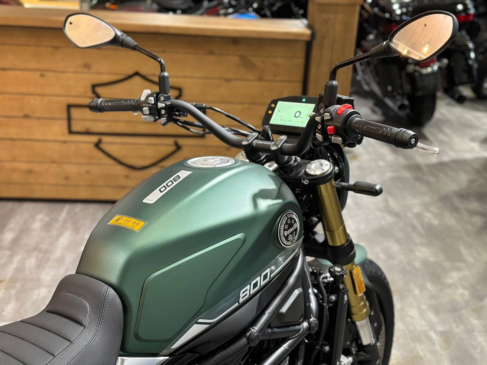 Benelli LEONCINO 800