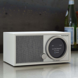 Tivoli Model One Digital Gen 2 White — цифровой радиоприемник с Wi-Fi и стримингом