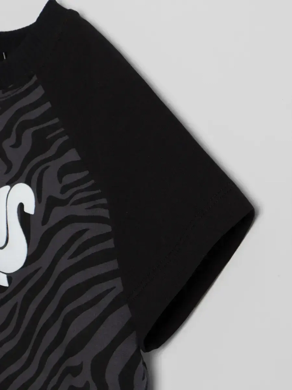 Костюм для девочки спортивный с шортами