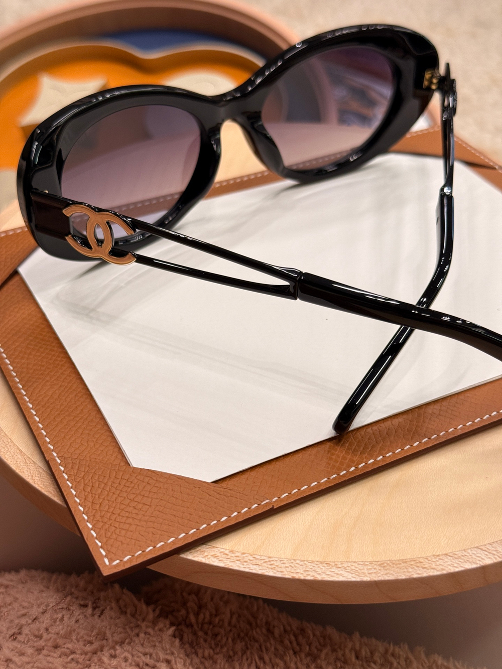 Солнцезащитные очки