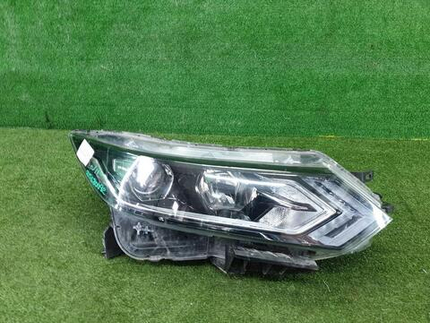 Битая Фара правая Nissan Qashqai 2 j11 (17-23) галоген