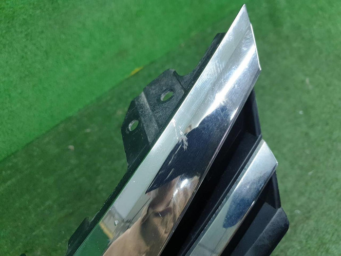 Решетка радиатора Toyota Corolla E160 (2015-2019)