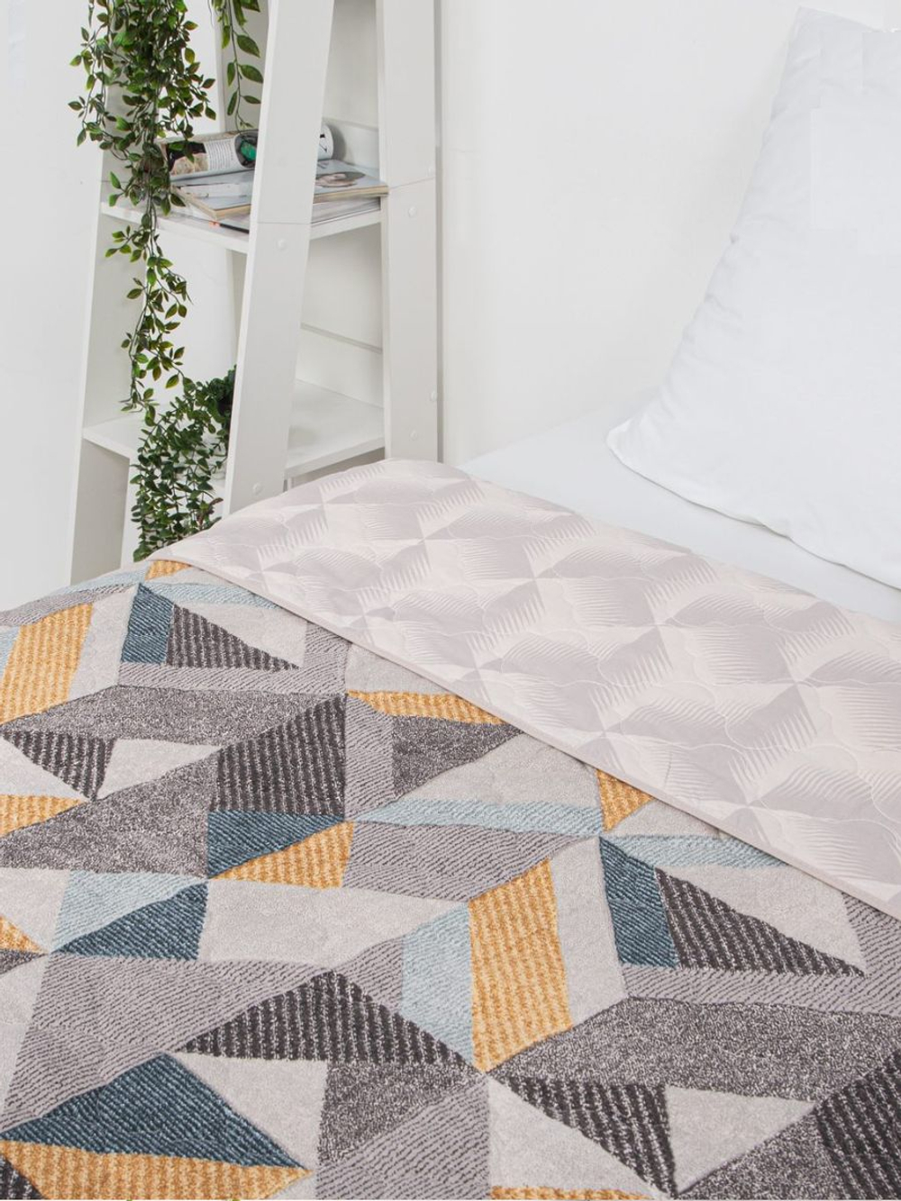 Покрывало на кровать, стеганое, поплин с размерами 215х220