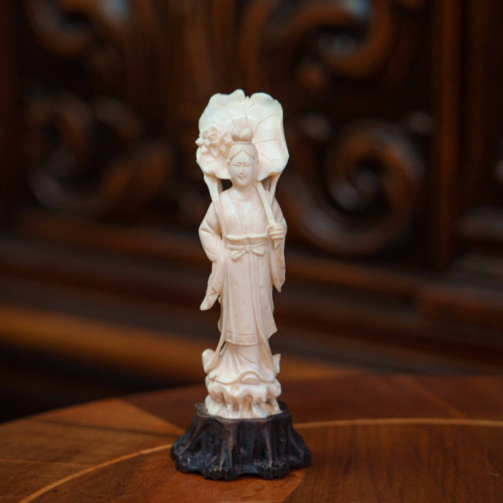 Антикварная фигура Будды «Богиня Гуань Инь»