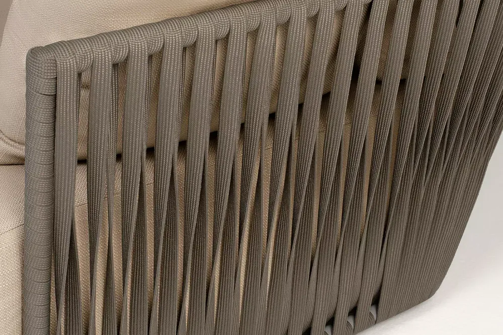 "Форли" диван 2-местный плетеный из роупа, каркас алюминий светло-серый (RAL7035) муар, роуп серо-коричневый 23мм, ткань Mossle бежевая