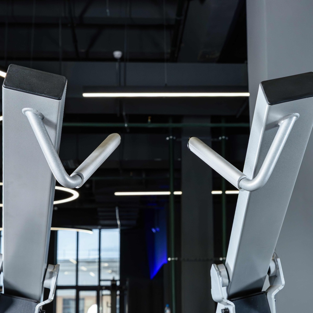 D606 Тяга к себе сверху