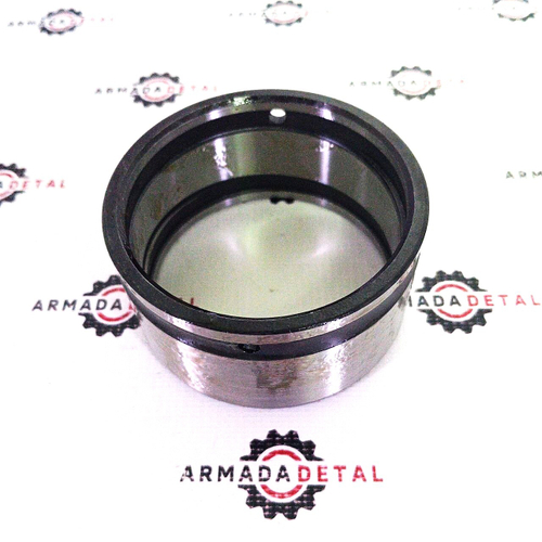 Втулка наружняя, нижняя (Крепление г/цилиндра поворота стрелы снизу) | VOE11883757  | TMP