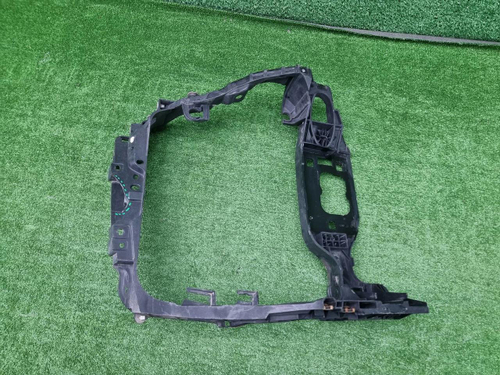 Кронштейн интеркулера правый Porsche Macan (14-18)