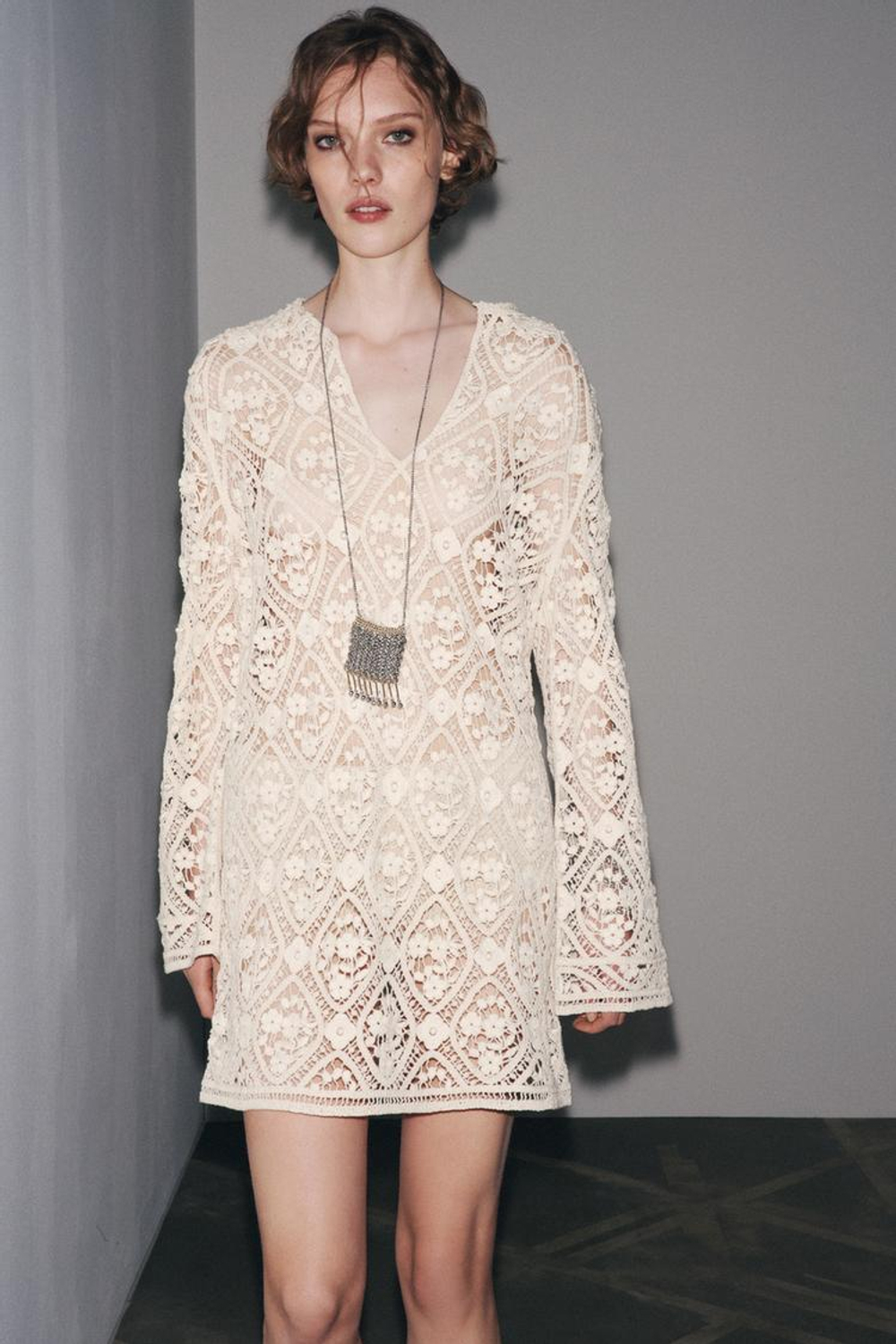 ZARA КОРОТКОЕ ПЛАТЬЕ КРОШЕ — ZW COLLECTION, БЕЖЕВЫЙ