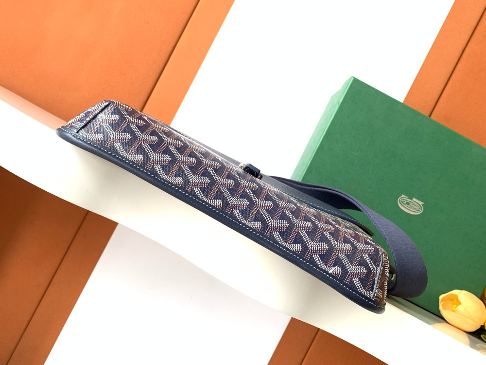 Goyard Coursier Messenger Bag 32 cm