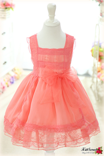 Платье детское пышное из шифона с отделкой кружевом и бантом