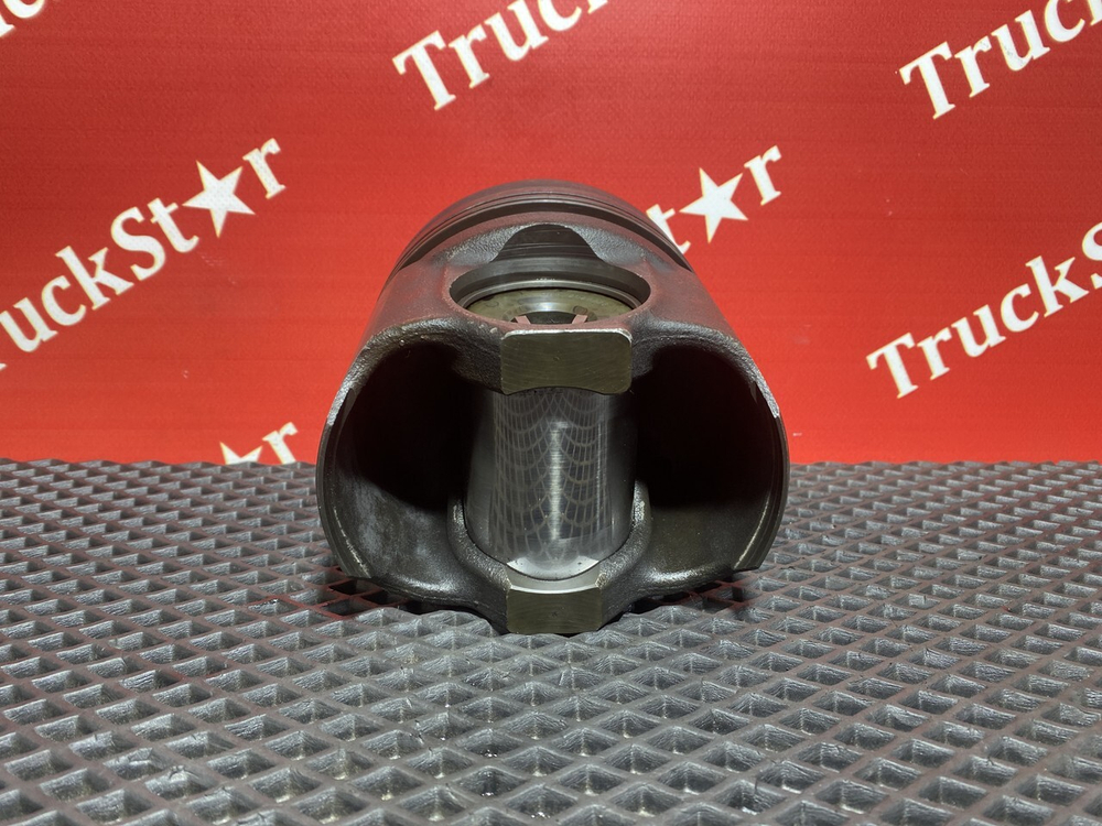 Поршень ДВС 2018г