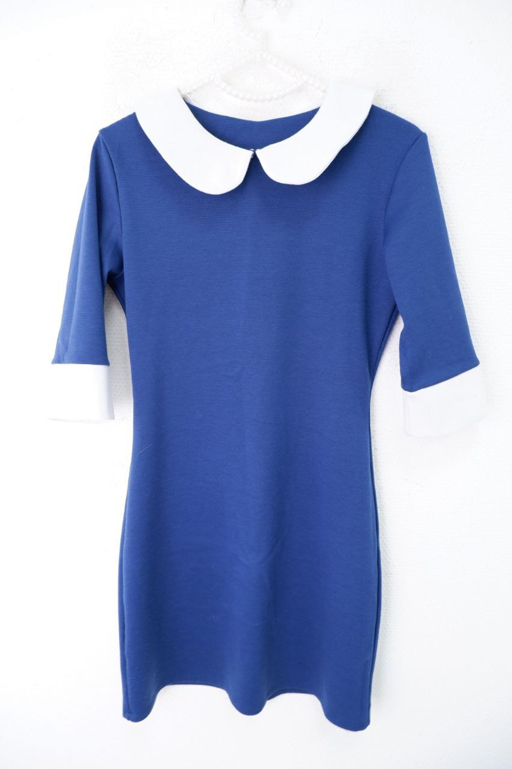 Платье трикотажное с белым воротничком 42 размер