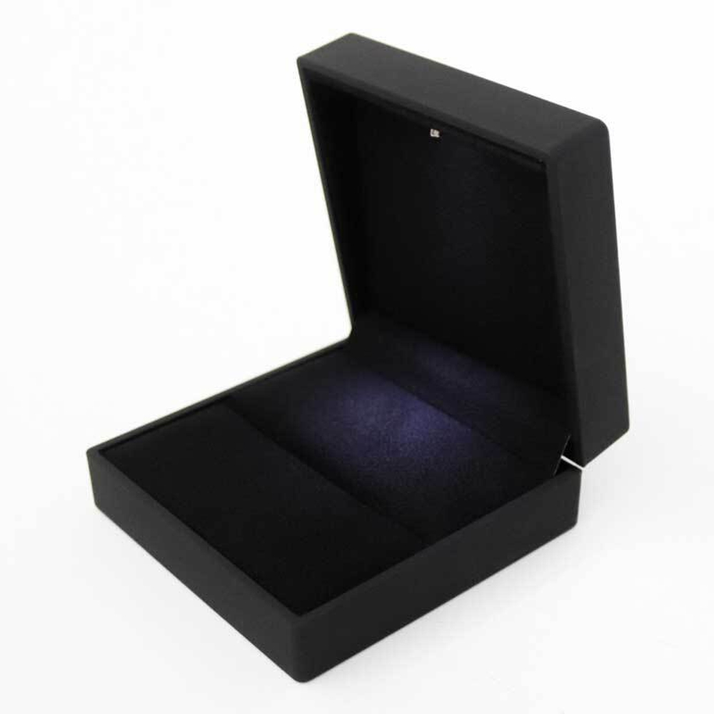 Квадратный футляр «Северное сияние» под мужской аксессуар