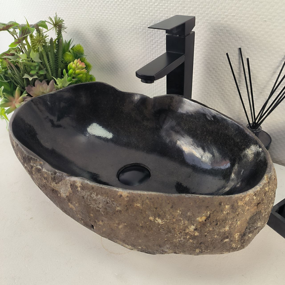 Раковина из речного камня RS-64981 50*31*15 0861