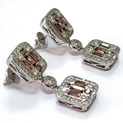 Ювелирные серьги-пусеты из серебра с фианитами