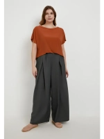 Брюки широкие со складками