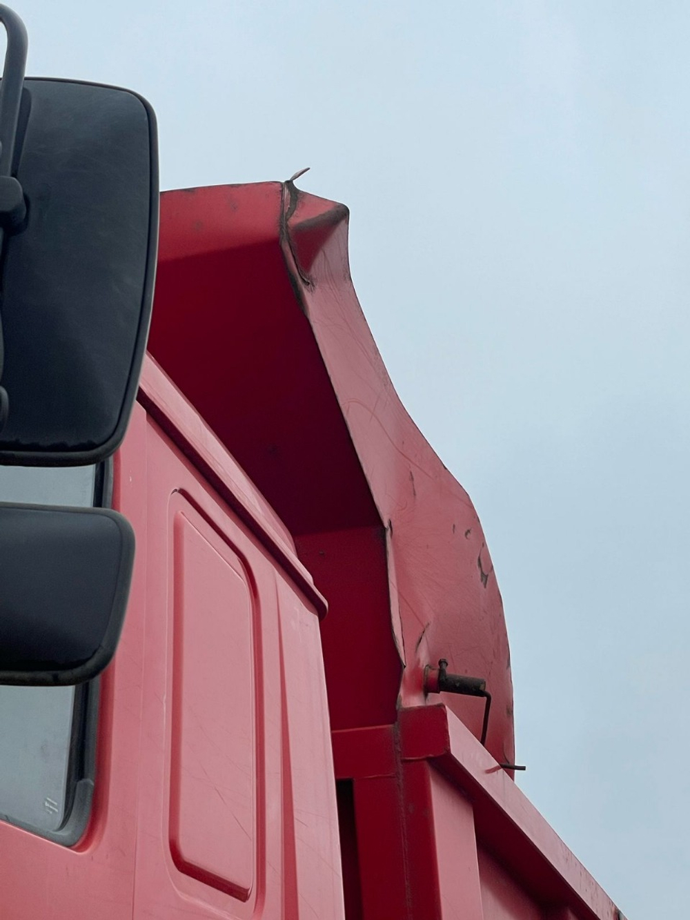 МАЗ 6501* 6x4 Самосвал 650128-8520-000 (Дизельный, 11,6 л, 423 л.с., МТ)