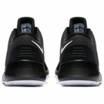Кроссовки Nike Air Versitile 2