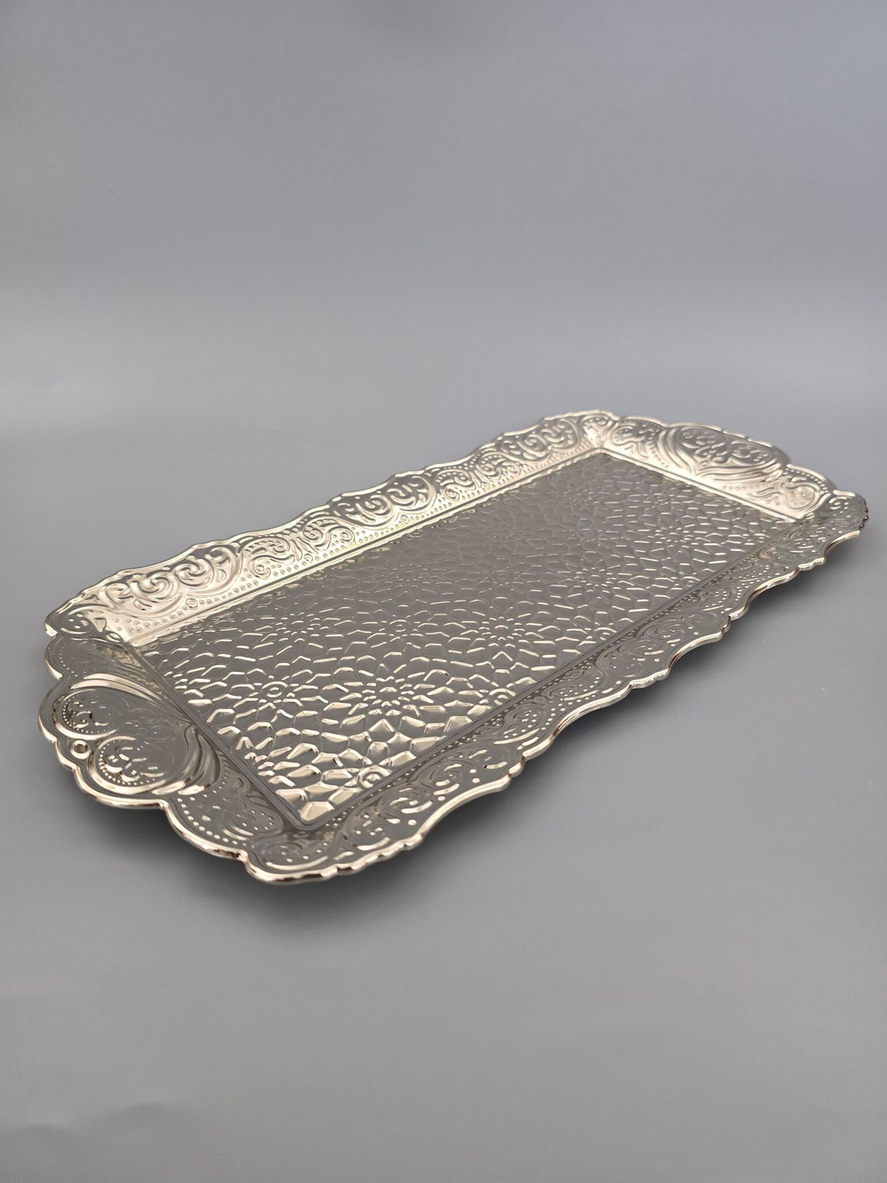 Поднос прямоугольный декоративный 35*18 "Цветок" металлический /ACAR. Турция (серебристый)