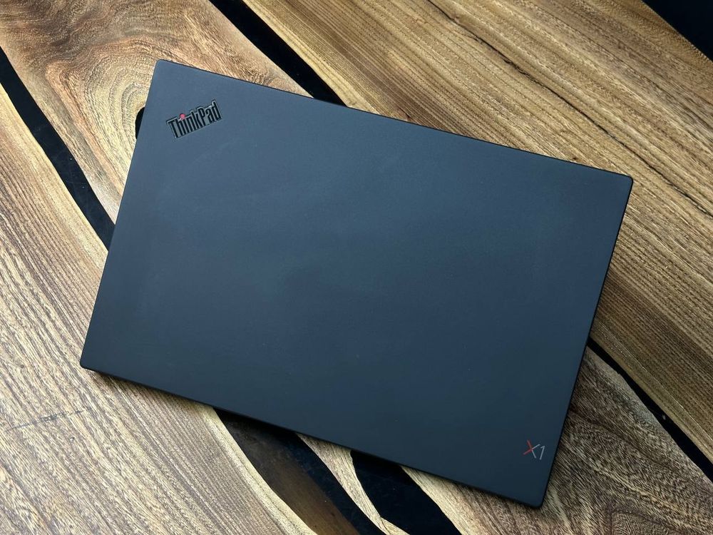 14" Ноутбук Lenovo Thinkpad X1 Carbon G6 (1920x1080, Intel Core i5-8350U, RAM 16ГБ, SSD 256ГБ, Intel UHD Graphics 620, Win 10 Pro)